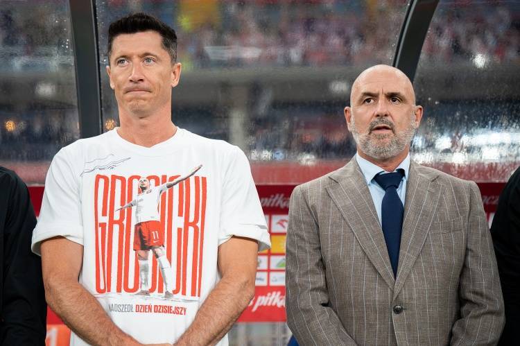 最好玩的手游平台莱万多夫斯基官方宣布险胜新规，FPX引发争议！的简单介绍